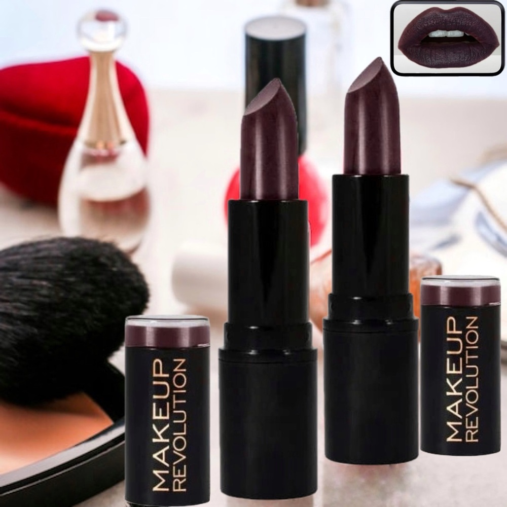 Makeup Revolution 100% Vamp Lipstick NWT
